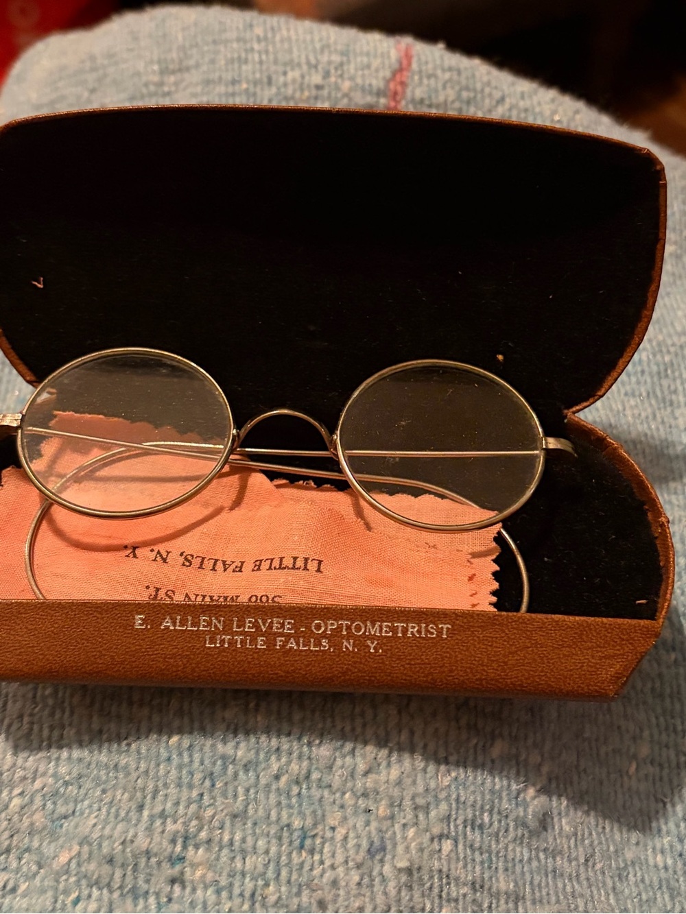 Vintage Round Wireframe Glasses with Case - gold Tone